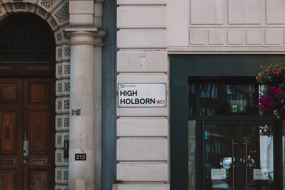 Emergency rubbish clearance near Holborn station